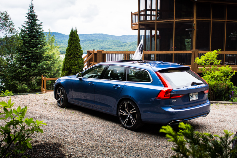 Illustration for article titled The 2017 Volvo V90 R-Design Lives Up To Its Looks